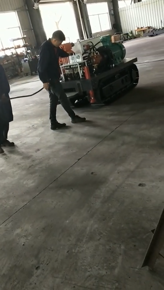 10噸煤礦鉆機(jī)底盤防爆電機(jī)液壓系統(tǒng)